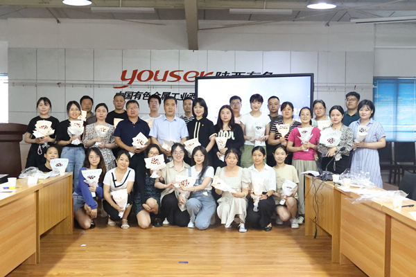  弘揚(yáng)七夕傳統(tǒng)文化  巧手傳遞濃情愛(ài)意  ——公司第五、第六黨支部開(kāi)展聯(lián)學(xué)聯(lián)建主題黨日活動(dòng)